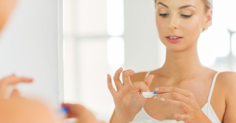 Kontaktlinsen – geringe Hygiene kann zur Erblindung führen